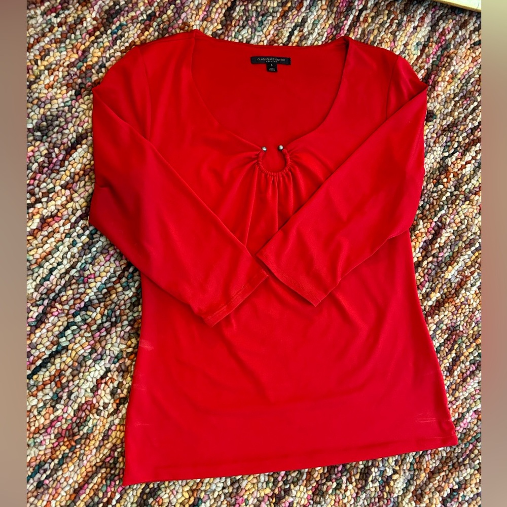 Red 3/4 sleeve blouse